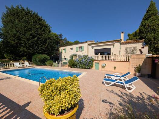 Maison à vendre 685 000 € 10 pièces 4 chambres 270 m² 3 000 m² de terrain Sud Pézenas 34120