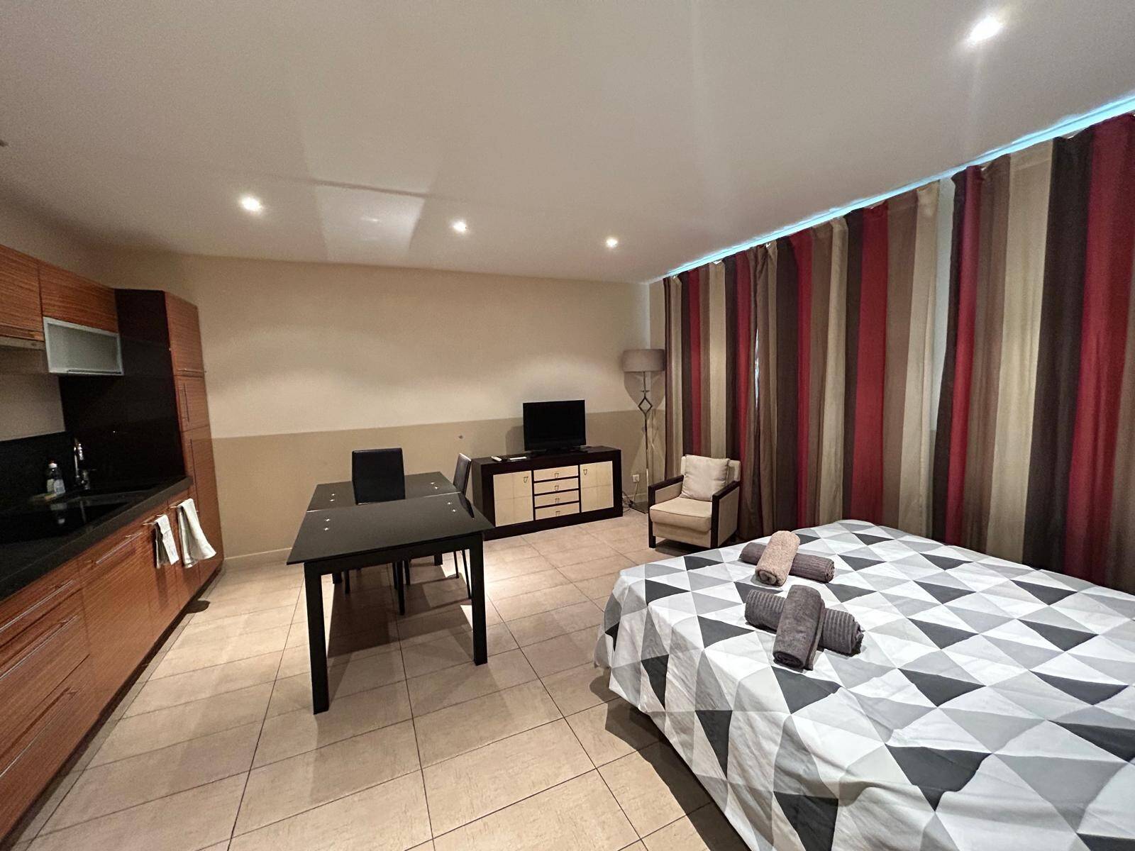 Maison à louer, 33m², CANNES
