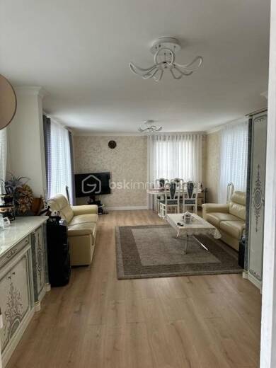 Maison à vendre 178 500 € 5 pièces 3 chambres 122 m² Saint Christophe-Les Rocheforts Châteauroux 36000