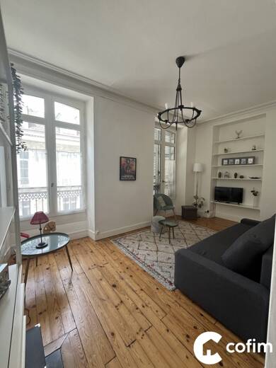 Appartement à louer 730 € 2 pièces 1 chambre 60,8 m² 2ème étage Le Hameau Pau 64000