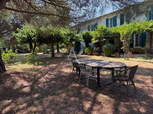 Ferme à vendre 830 000 € 7 pièces 6 chambres 282 m² 7 500 m² de terrain Beauvoisin 30640