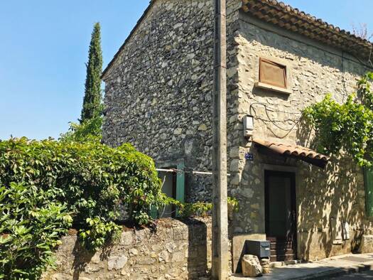Maison à vendre 296 800 € 8 pièces 4 chambres 171 m² 185 m² de terrain Ouest Sud Vaison-la-Romaine 84110