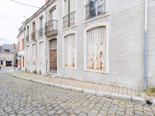 Immeuble à vendre 111 990 € 288 m² Centre Ville Vierzon 18100