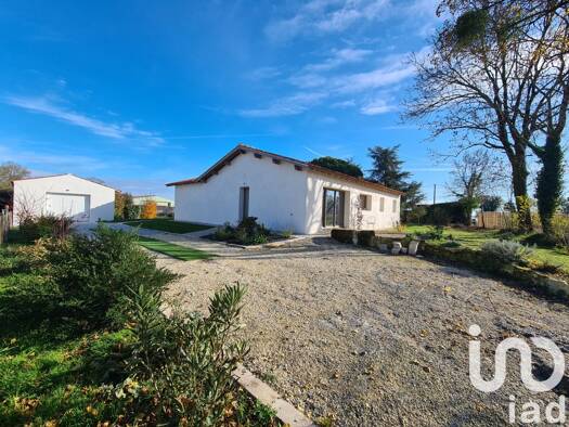 Maison de plain-pied à vendre 283 000 € 5 pièces 3 chambres 125 m² 956 m² de terrain Romegoux 17250
