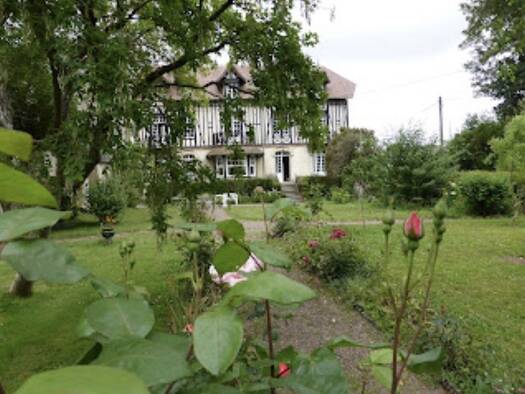 Maison à vendre 1 050 000 € 9 pièces 6 chambres 270 m² 3 000 m² de terrain Creully sur Seulles 14480