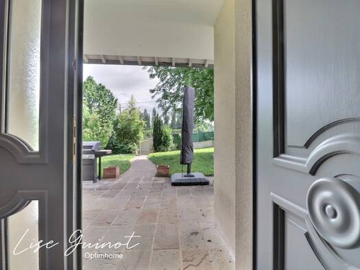 Maison à vendre 560 000 € 8 pièces 6 chambres 258 m² 994 m² de terrain Jumeauville 78580
