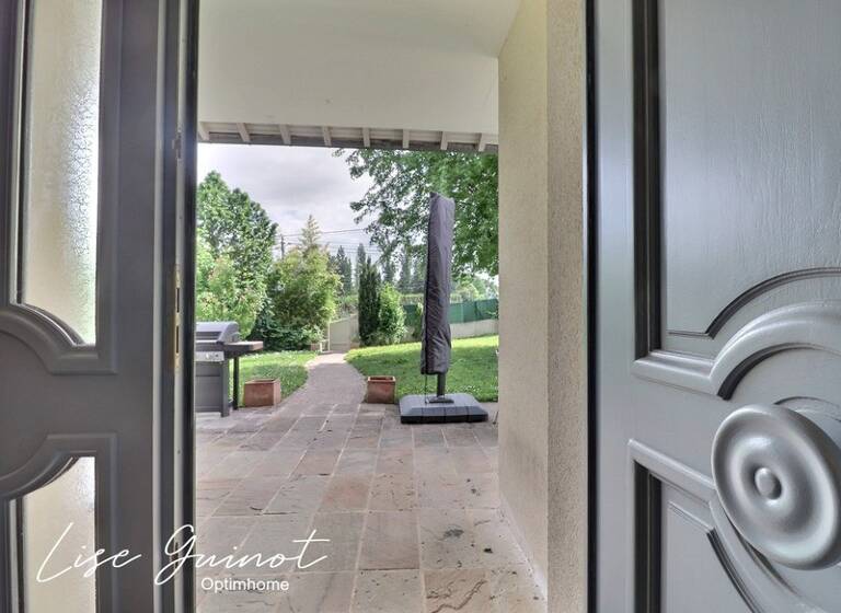 Maison à vendre 560 000 € 8 pièces 6<br/>chambres 258 m²<br/>superficie 994 m²<br/>terrain Jumeauville 78580