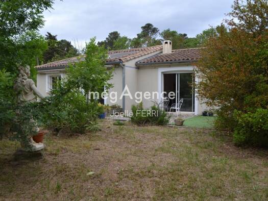 Maison de plain-pied à vendre 249 500 € 7 pièces 5 chambres 164 m² 2 575 m² de terrain Villemoustaussou 11620