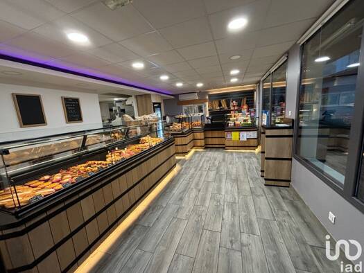 Local commercial à louer 3 510 € 123 m² de surface de vente Cussac-Fort-Médoc 33460