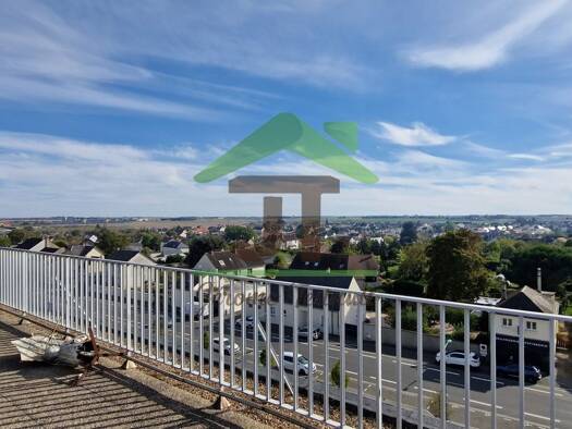 Appartement à vendre 199 000 € 5 pièces 3 chambres 137 m² Étage 5/5 Châteaudun 28200