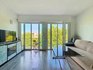 Appartement à vendre 132 000 € 1 pièce 23 m² Étage 5/6 Centre-Haut de Cagnes Cagnes-sur-Mer 06800