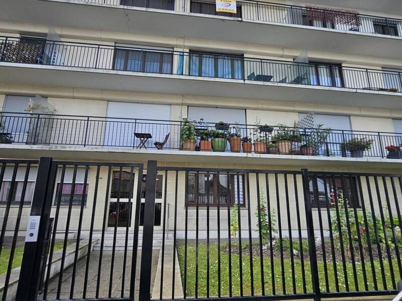 Maison à louer, 26m², SAINT MAUR DES FOSSES