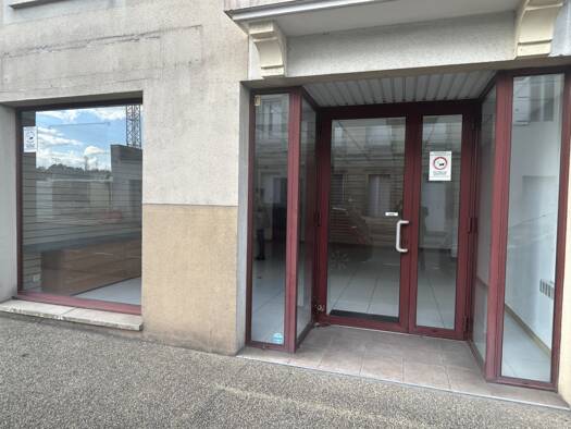 Local commercial à vendre 160 000 € 83,4 m² de surface de vente Carbon-Blanc 33560