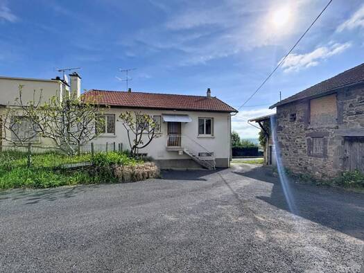 Maison à vendre 199 000 € 3 pièces 2 chambres 89,91 m² 181 m² de terrain Sayat 63530