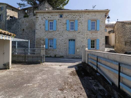 Maison à vendre 199 000 € 5 pièces 2 chambres 74 m² 150 m² de terrain Cruviers-Lascours 30360