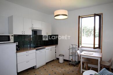 Appartement à louer 995 € 3 pièces 2 chambres 56 m² Dernier étage, Étage 2/2 Le Perron-Garanjou Oullins Pierre Benite 69310
