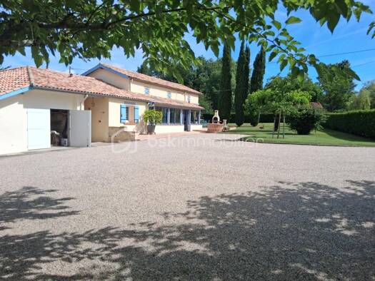 Maison de plain-pied à vendre 234 000 € 4 pièces 3 chambres 106 m² Zone Rurale Nord Villeneuve-sur-Lot 47300