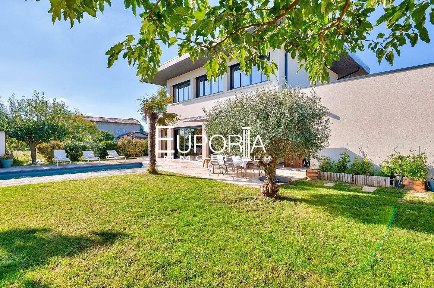 Maison à vendre, 160m², SATHONAY VILLAGE