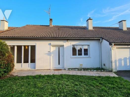 Maison de plain-pied à vendre 162 175 € 4 pièces 3 chambres 99 m² 352 m² de terrain Château-Thierry 02400