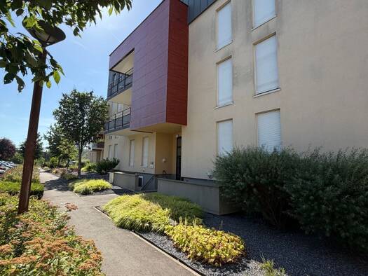 Appartement à vendre 321 000 € 4 pièces 2 chambres 85 m² Étage 1/4 Nord et Sud Est Terville 57180
