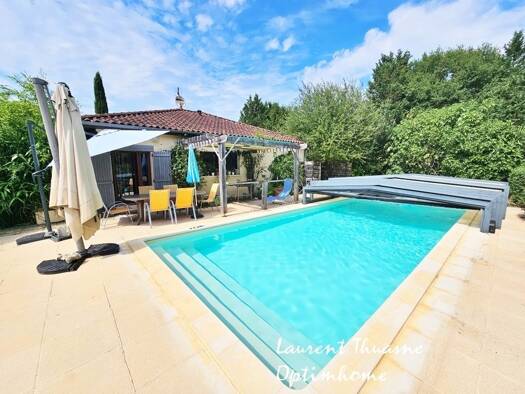 Maison de plain-pied à vendre 303 000 € 5 pièces 3 chambres 131 m² 4 724 m² de terrain Bassillac et Auberoche 24330