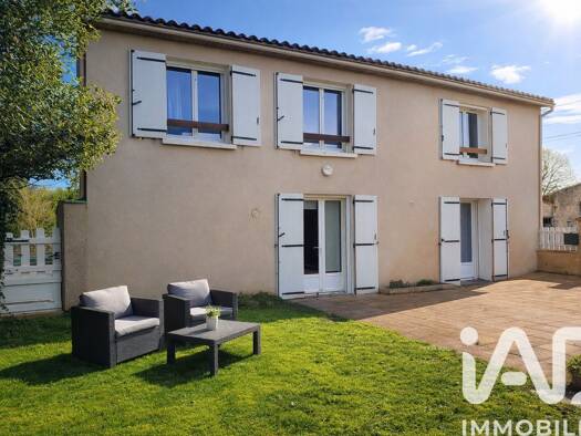 Maison à vendre 129 000 € 5 pièces 4 chambres 160 m² 1 257 m² de terrain Brettes 16240