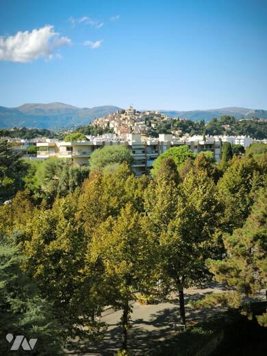 Appartement à vendre 91 800 € 1 pièce 25 m² Dernier étage, Étage 4/4 Cagnes sur Mer 06800