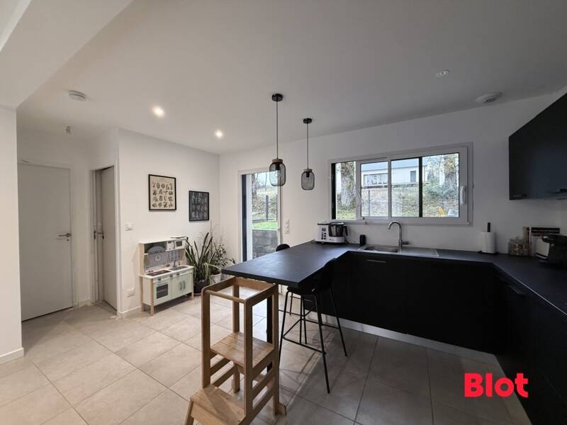 Maison à louer, 97m², BOURG DES COMPTES