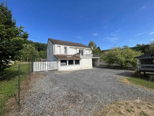 Maison de plain-pied à vendre 133 900 € 3 pièces 2 chambres 64 m² 979 m² de terrain Bassoles-Aulers 02380