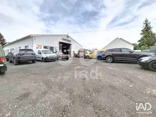 Local d'activités à vendre 130 000 € 400 m² d'espace de stockage Montbouy 45230