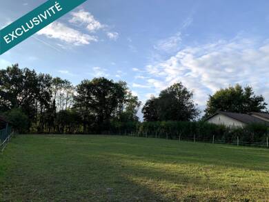 Terrain constructible à vendre 70 000 € 2 001 m² de terrain Malafretaz 01340