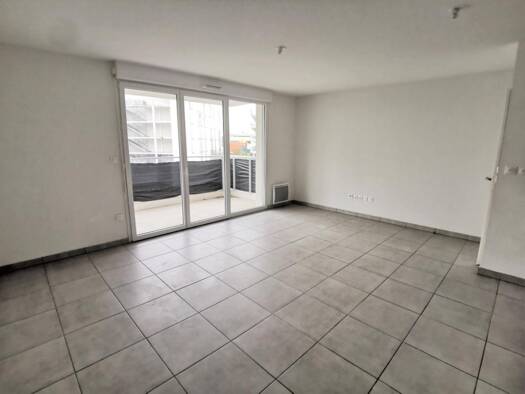Appartement à louer 706 € 3 pièces 2 chambres 63 m² 1er étage Lalande Toulouse 31200