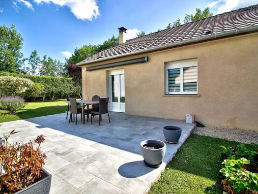 Maison de plain-pied à vendre 250 000 € 4 pièces 3 chambres 95 m² 1 025 m² de terrain Blaisy-Bas 21540