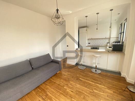 Appartement à louer 995 € 2 pièces 1 chambre 37 m² Étage 2/3 Centre Ville Rueil-Malmaison 92500