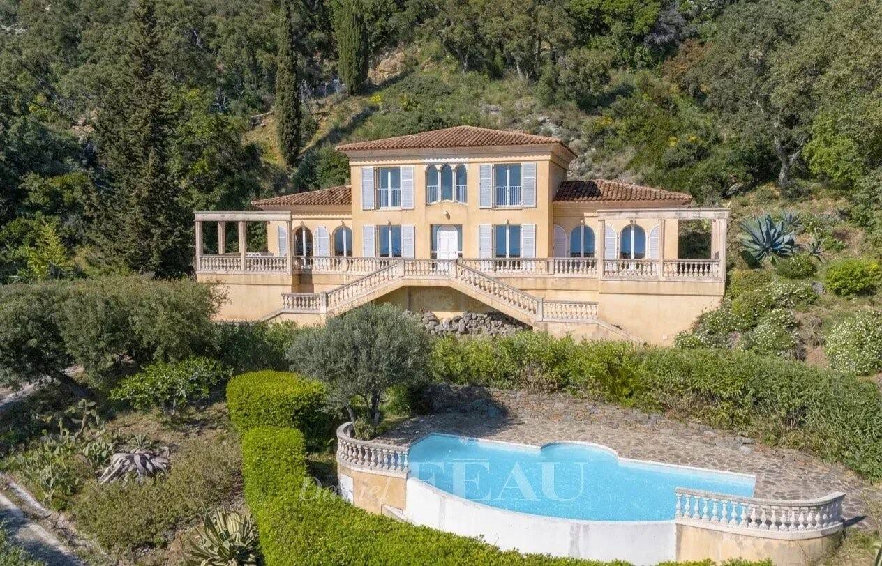 Maison à vendre, 190m², RAYOL CANADEL SUR MER