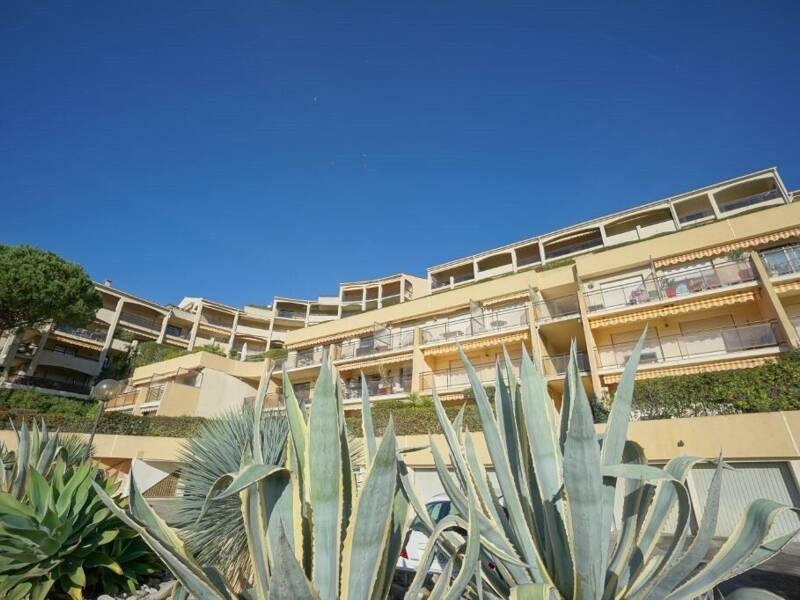 Maison à louer, 21m², MOUGINS