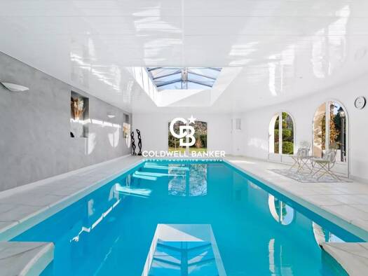 Maison à vendre 4 200 000 € 12 pièces 6 chambres 413 m² 1 930 m² de terrain Le Vésinet 78110