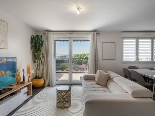 Appartement à vendre - Première occupation 370 000 € 3 pièces 2 chambres 66 m² Étage 6/6 Annecy 74000