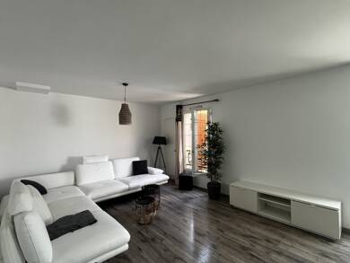 Maison à louer 1 950 € 5 pièces 4 chambres 129 m² Ormoy 91540
