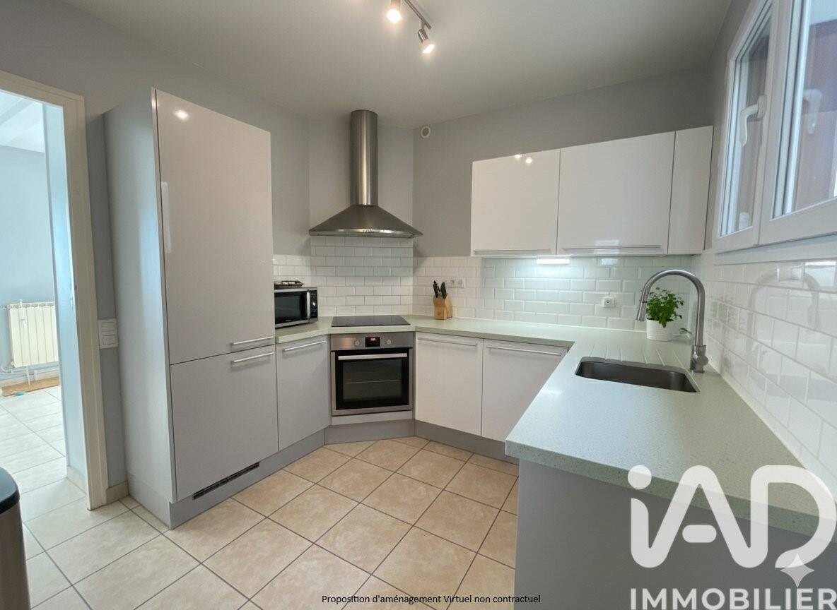 Maison à vendre, 191m², SAINT JULIEN EN BORN