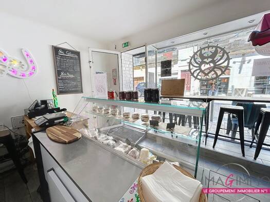 Local commercial avec bail commercial 600 € 29 m² de surface de vente Nord Pignan 34570