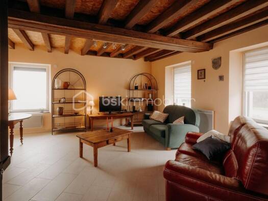 Maison à vendre 365 000 € 5 pièces 2 chambres 132 m² Saint-Léger-de-Linières 49070