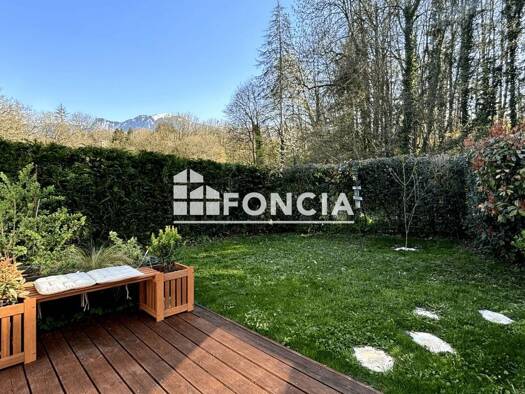 Appartement à vendre 430 000 € 4 pièces 3 chambres 137,3 m² RDC/1 Sud La Roche-sur-Foron 74800