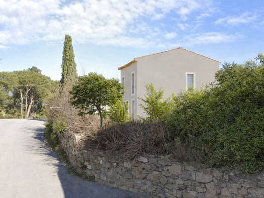 Appartement à vendre - neuf 350 000 € 4 pièces 3 chambres 75 m² Village Ouest Trets 13530