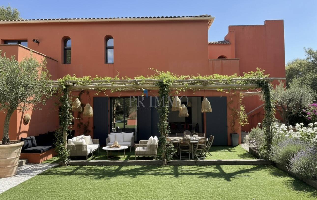 Maison à vendre, 180m², GRIMAUD