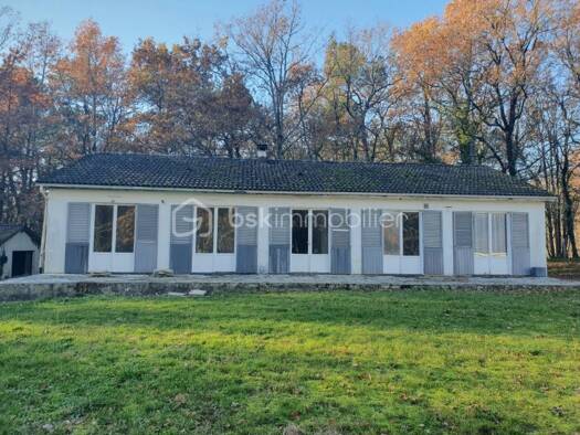 Maison de plain-pied à vendre 101 000 € 4 pièces 3 chambres 100 m² 3 925 m² de terrain Mescoules 24240
