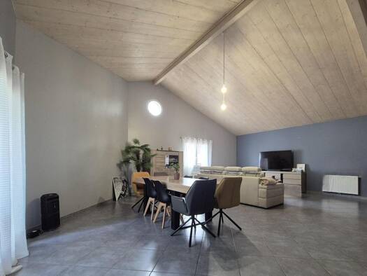 Maison de plain-pied à louer 970 € 4 pièces 3 chambres 169,6 m² dès le 20/04/2026 Cormoranche-sur-Saône 01290