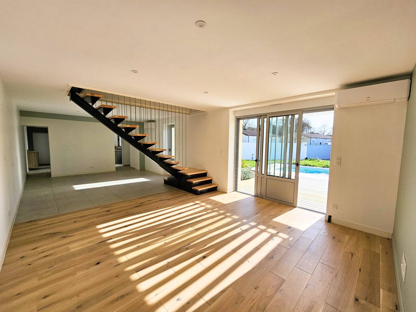 Maison à vendre, 162m², SAINT LAURENT DE LA PREE