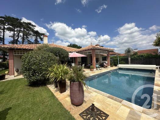 Maison à vendre 1 242 000 € 6 pièces 4 chambres 154,8 m² 600 m² de terrain Pornic 44210