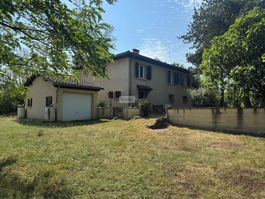 Maison à vendre 178 100 € 3 pièces 2 chambres 96 m² 1 976 m² de terrain Capdenac 46100